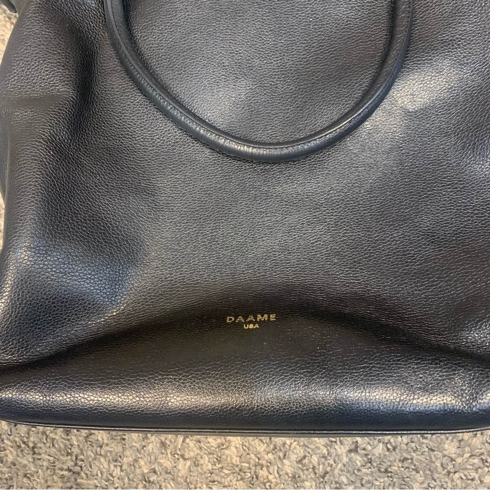 DAAME USA Large Pebbled Leather Laptop Crossbody Bag - Picture 3 of 16